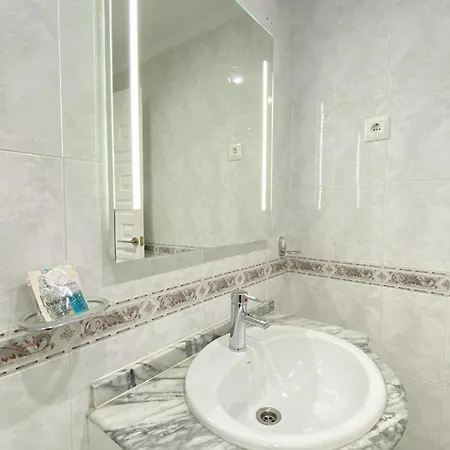 Fuer 2 Personen Ca 45 Qm In Nerja, Andalusien Costa Del Sol Nerja